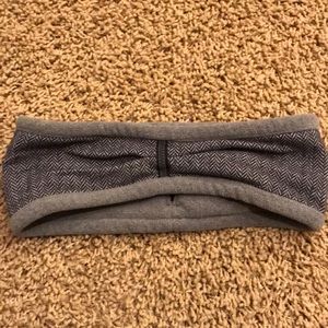 Ivivva ear warmer